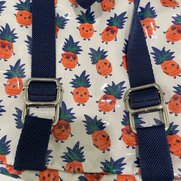 Roller Rabbit pineapple backpack NEVER USED - Picture 8 of 8